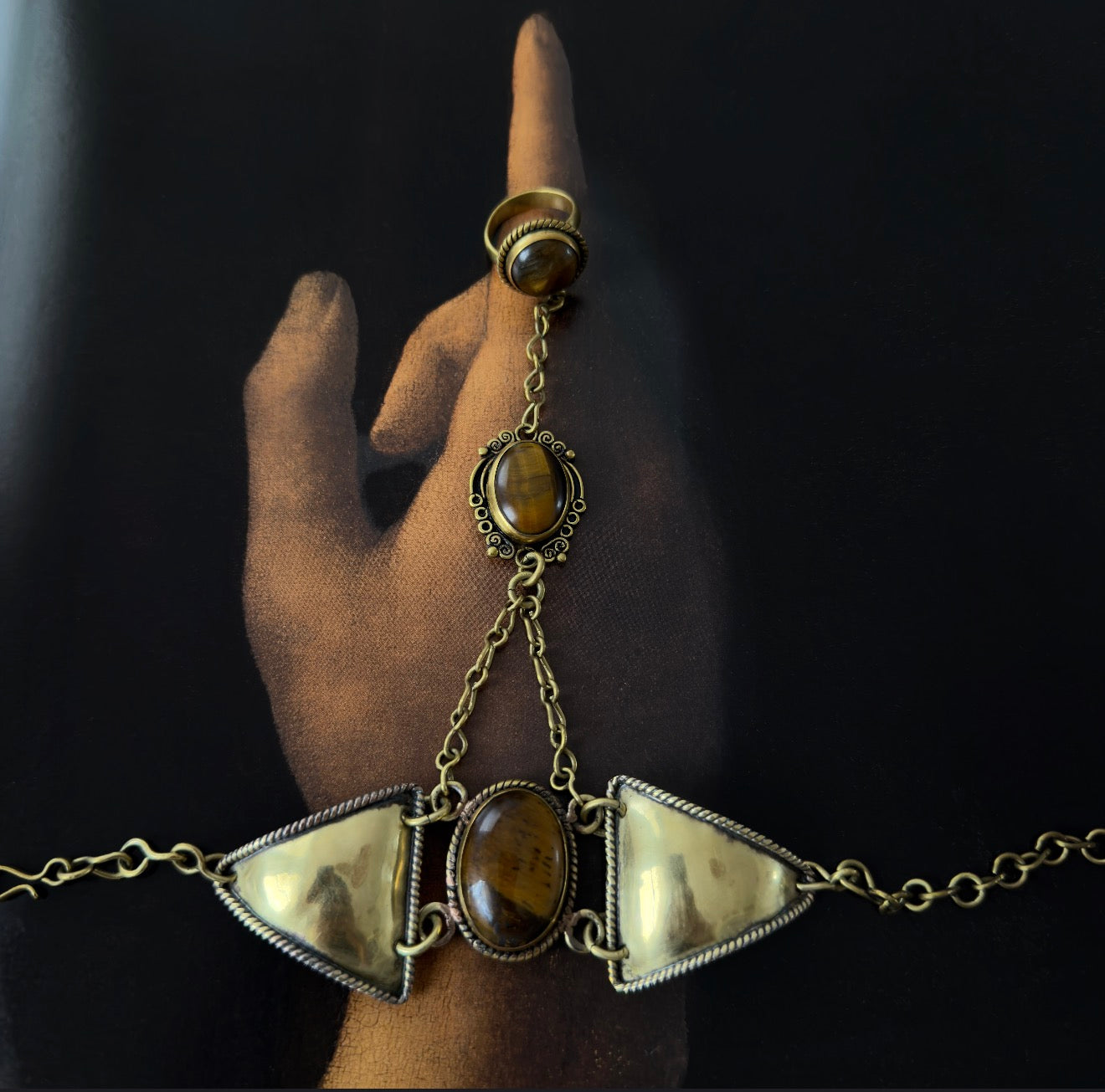 Tiger's Eye Handchain <3