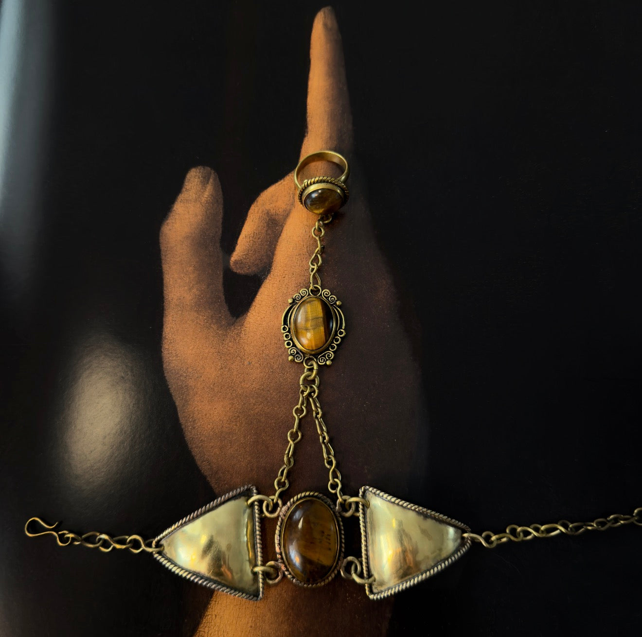 Tiger's Eye Handchain <3